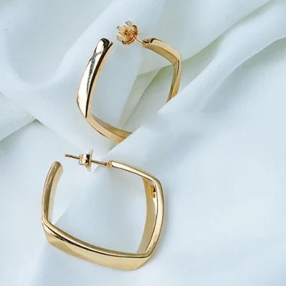 NEW 18K yellow gold plated square classic hoop earrings jewelry B22A - Picture 4 of 8